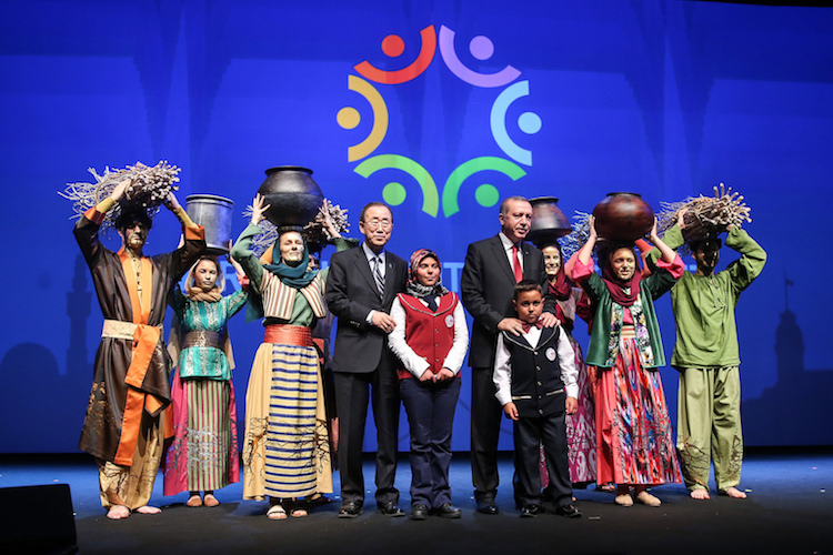 Photo: UN Secretary-General Ban Ki-moon (left) with Turkish Prime Minister Recep Tayyip Erdoğan (right). Source: WHS