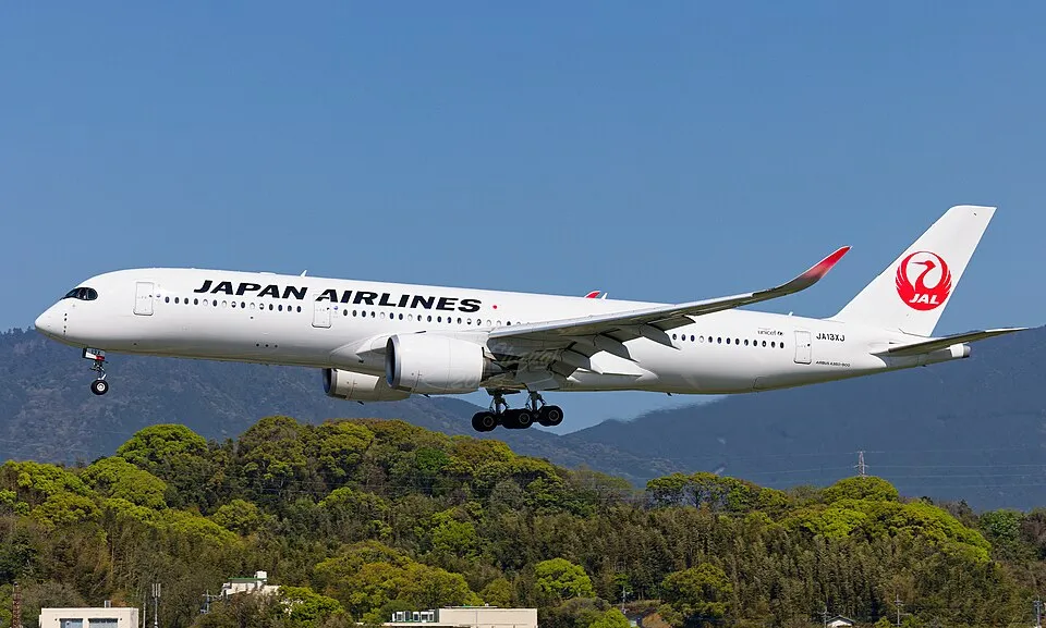 Japan Airline Airbus A350-900 credit: Wikimedia Commons.