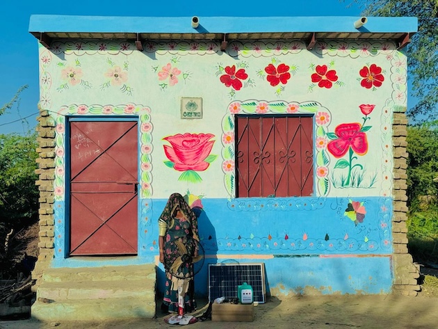 The Sindh government has started distributing solar home systems to 200,000 low-income households under the Sindh Solar Energy Project to improve electricity access. Credit: Sindh People’s Housing for Flood Affectees