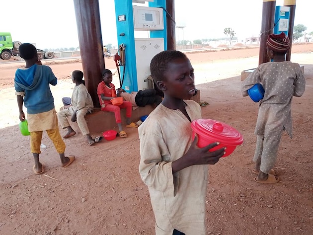 Children beg for food in Gusau, the capital of Zamfara, Nigeria. Credit: Promise Eze/IPS